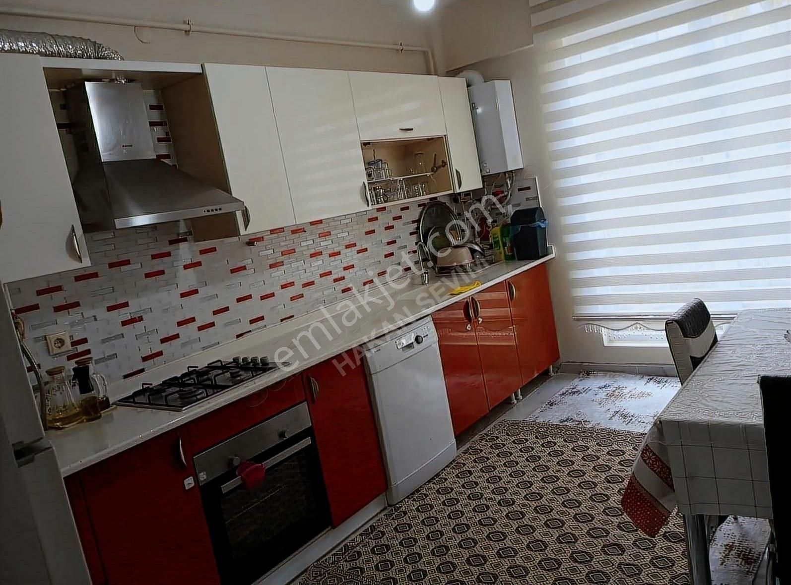 Yakınca Da Satılık Site İçerisinde 3+1 Daire