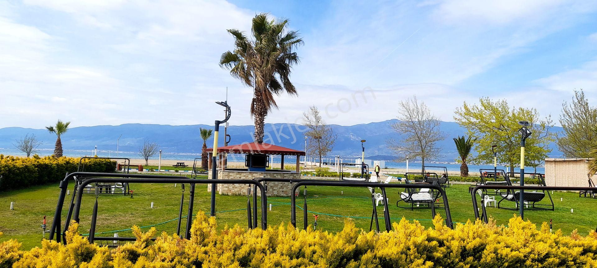 Rw Nefes'ten Denize Sıfır, Havuzlu Sitede, Bakımlı Villa