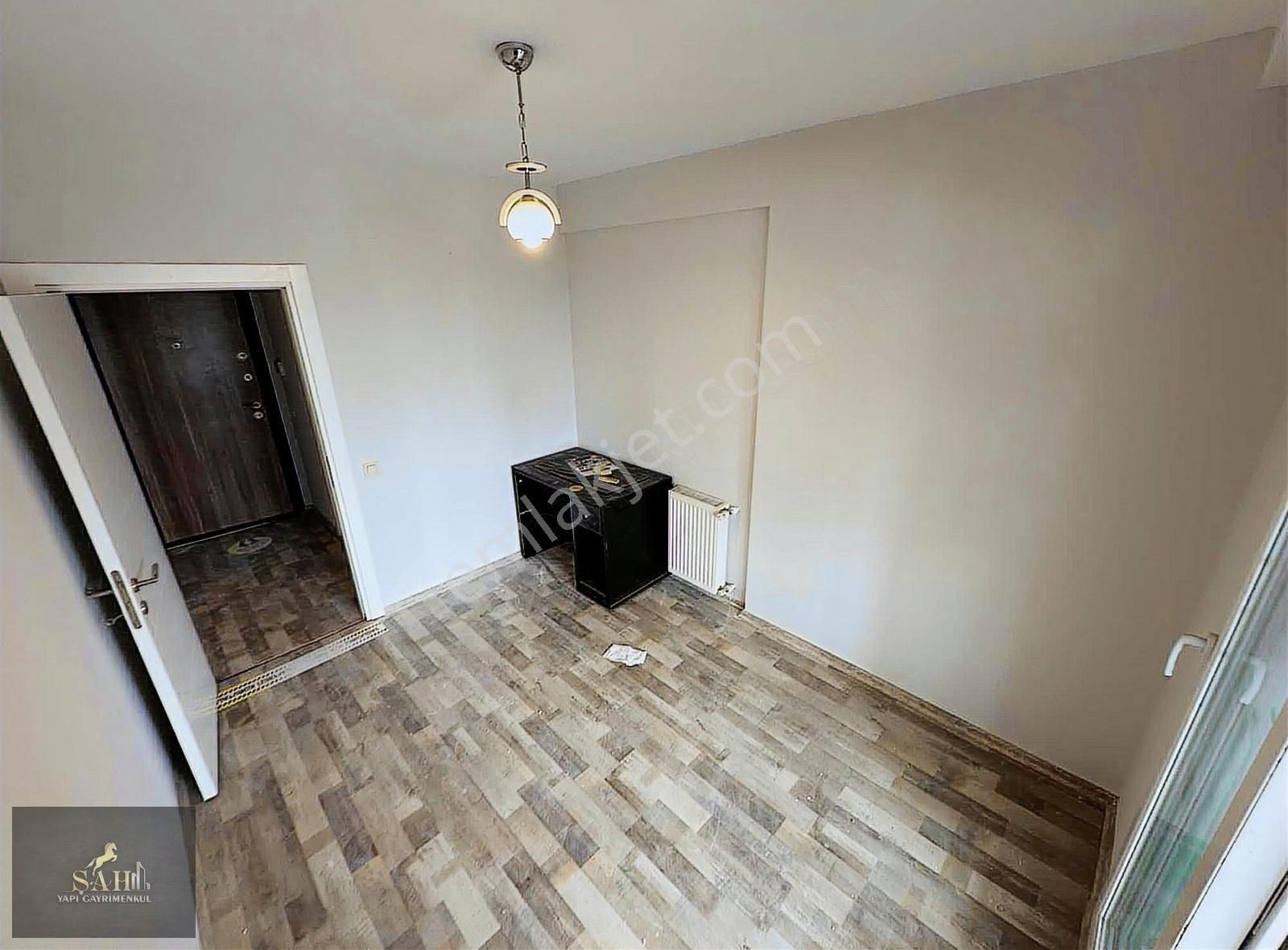 Şah Yapı'dan Ünv Cad. Bulvar Üzeri Teraslı 2+1 Kiralık Ofis
