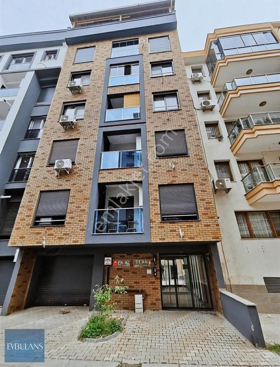 Demirköprü İzban Yanı Karanlık Odası Olmayan 3 Yaşında 2+1 Daire