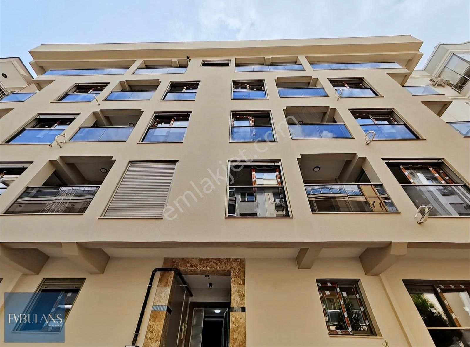 Goncalar Mahallesi Ara Kat Karanlık Odası Olmayan 2+1 Daire