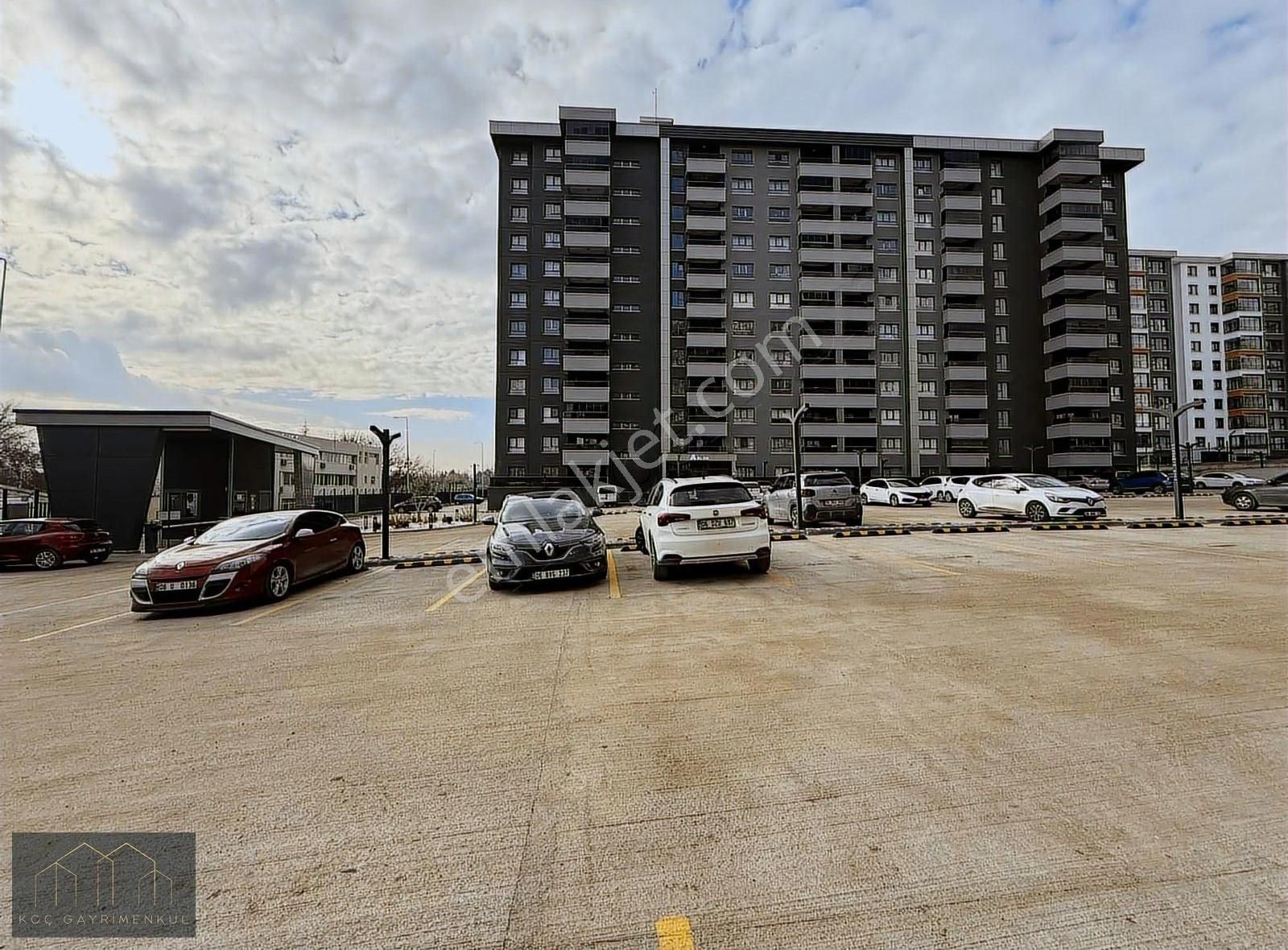 Koç Gayrimenkul'den Gökdemir City Satılık 2+1 Daire