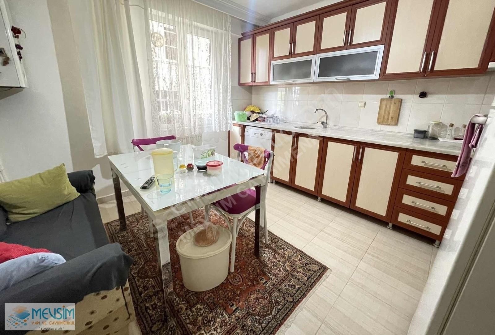 Bahçelievler Şenyurtta Salim Akaydın Okulu Civarı 3+1 Daire