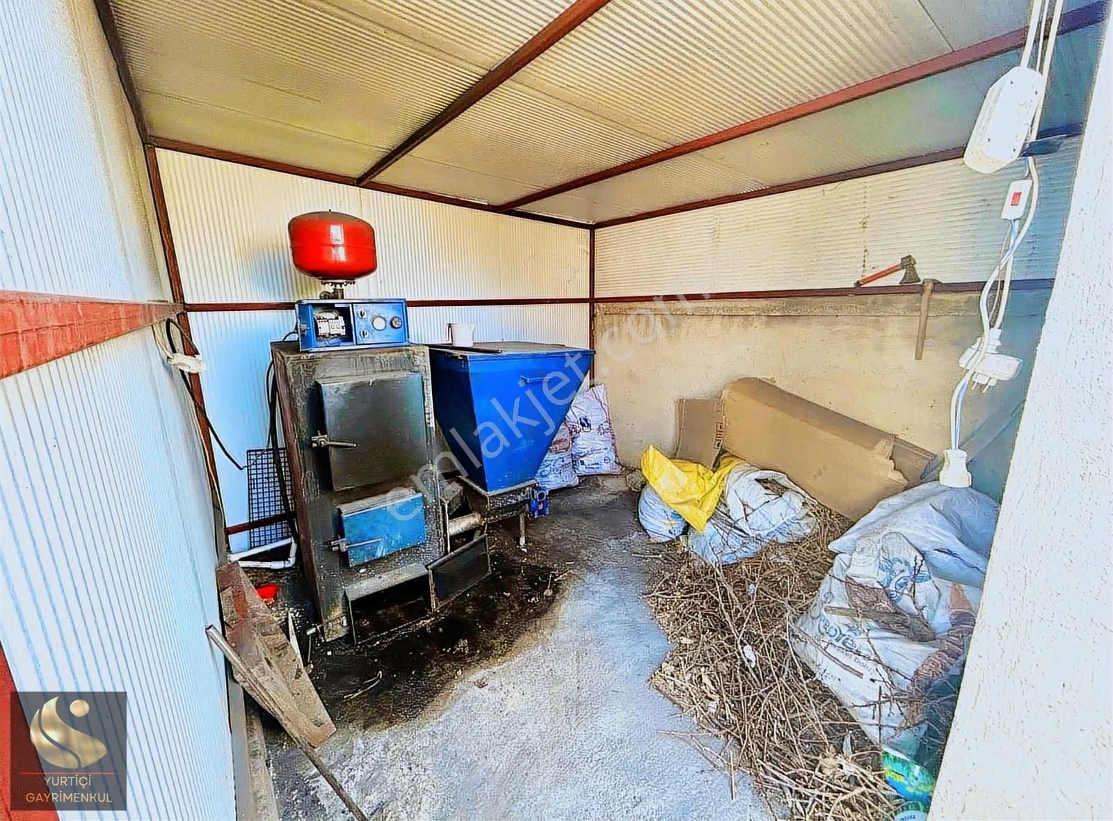 Yurtiçi Gayrimenkul'den Harika Konumda 3 Katlı Triplex Daire !