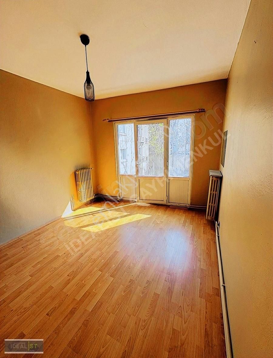Taksim Gümüşsuyunda Nezih Apartmanda Alman Konsolosluğu Karşısı