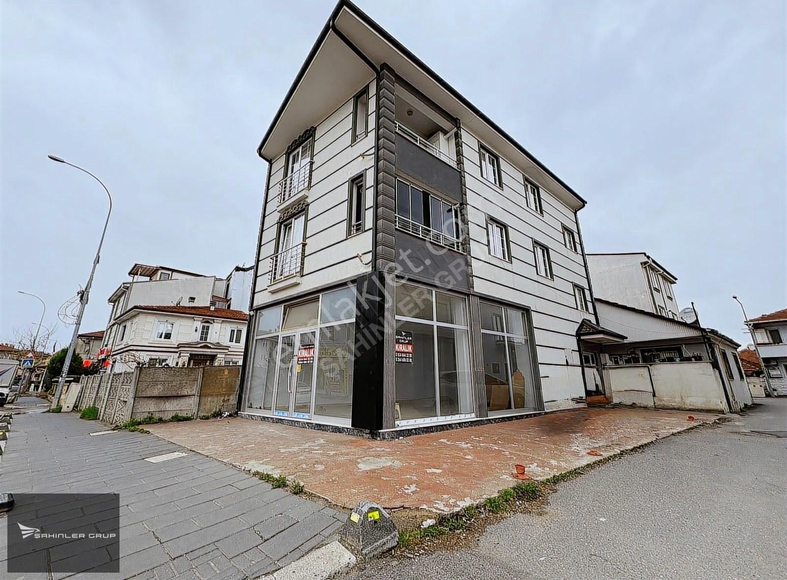 Kaçırılmıyacak Fırsat !! Erenler'de Anacadde Üzeri 70 M² Dükkan