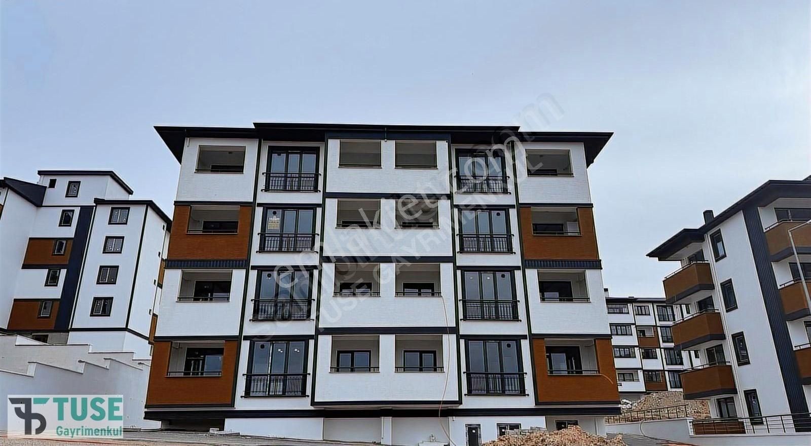 Yeni Mahallede 1+1 Satılık Lüx Daire