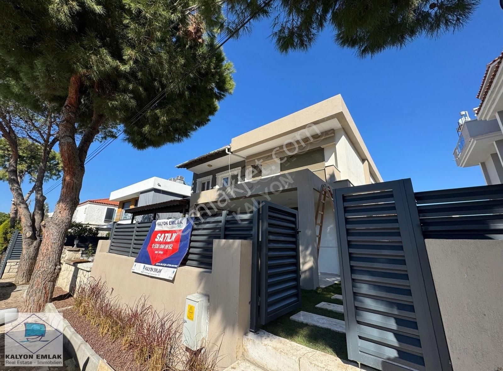 Alaçatı Çamlık Yol'a Komşu Satılık Full Tadilatlı Havuzlu Villa - Görsel 23