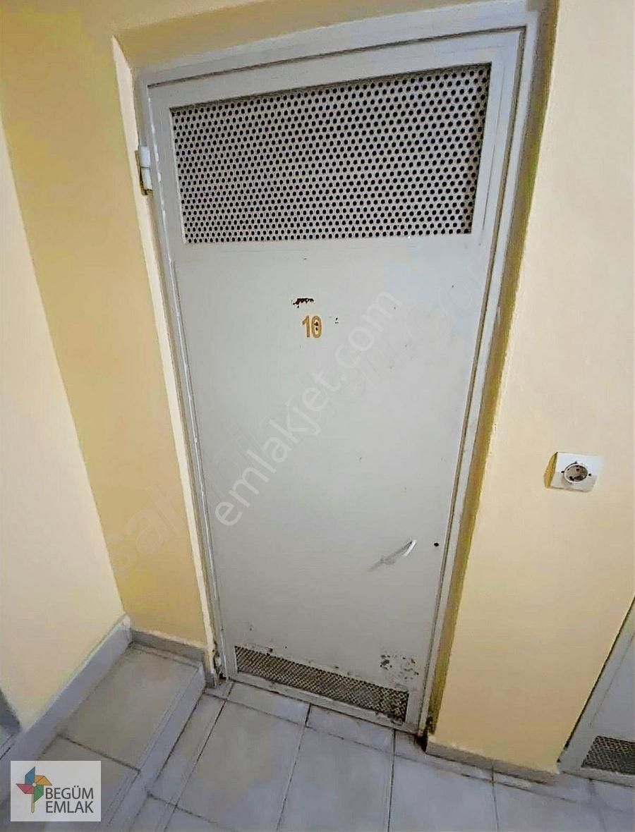 Begümden Suadiye Marmaray Altı Bağdat Cad. 4.binada 3+1balkonlu