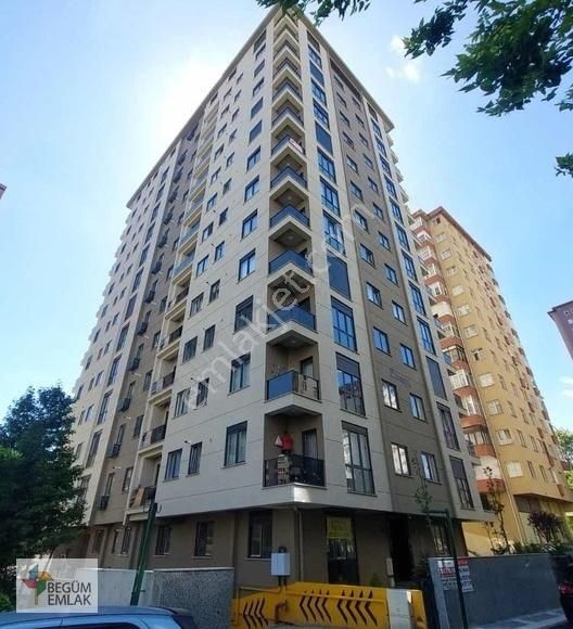 Begümden Kozyatağı Kozz Avm Yakın 4+1 170m2 Daire