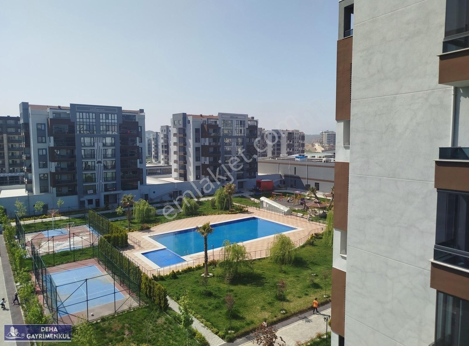 Deha"dan Nilüferium Sitesinden Satılık 3+1 Arakat Fırsat Daire