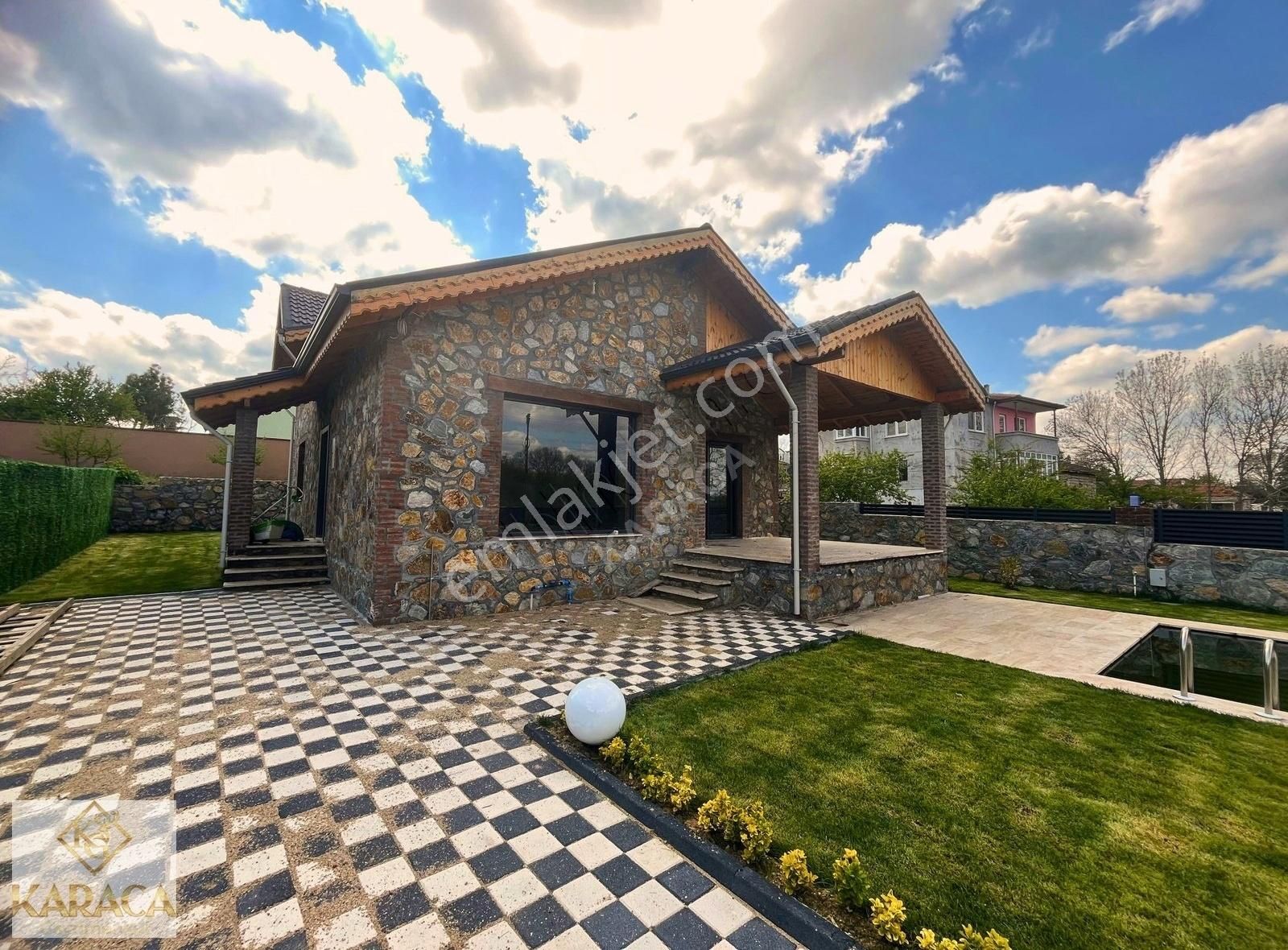 Karaca'dan Lüleburgaz Sarıcaali'de Hayallerinizdeki Villa
