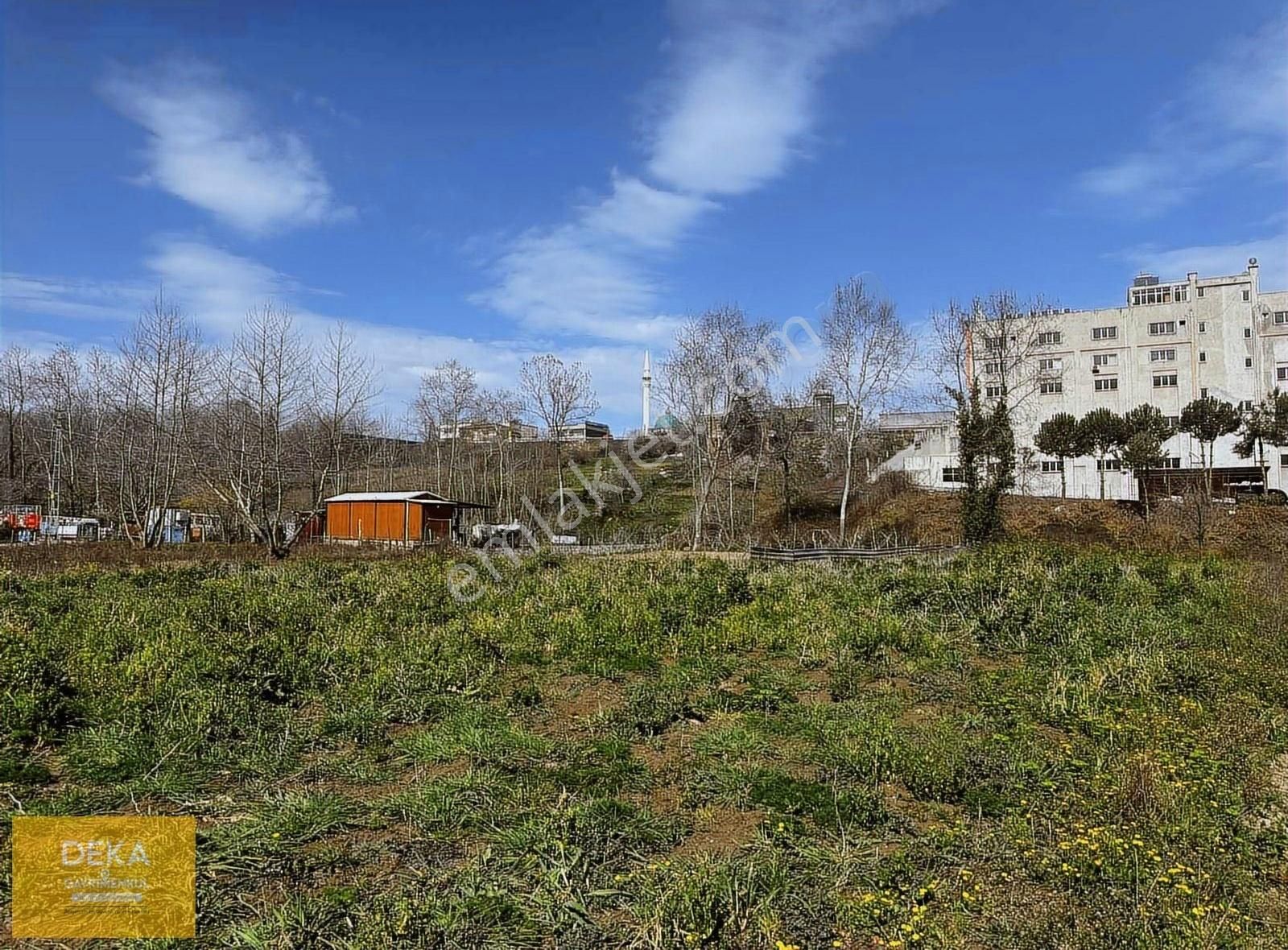 Deka'dan Uzgur'da Çevreyoluna 100m Mesafe Satılık 2.384m² Tarla