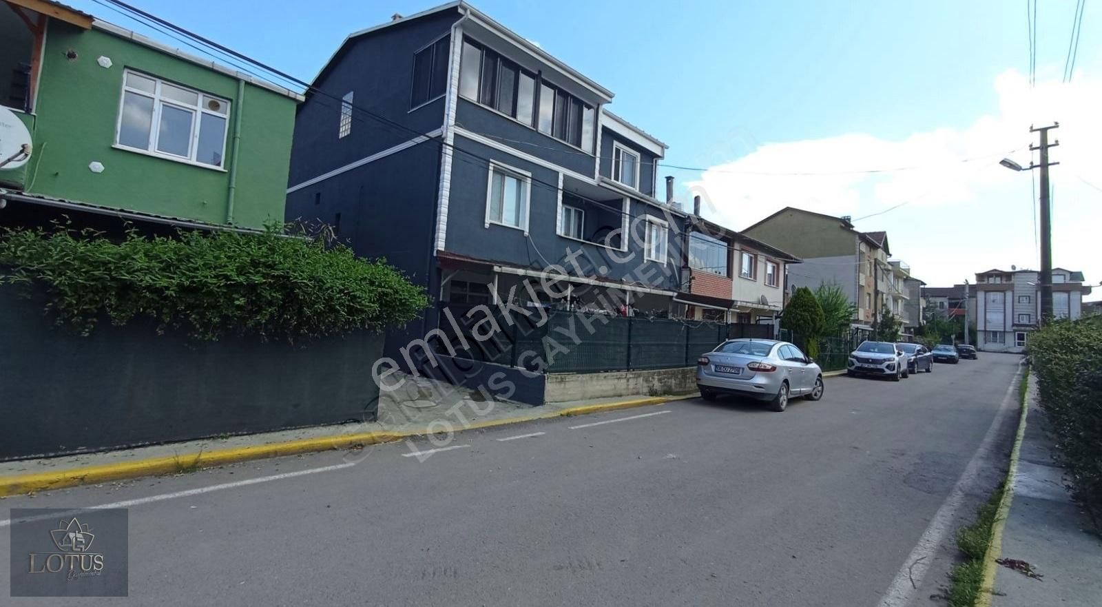 Kartepe Emekevler 95 M2 Ferah Keyifli Kiralık 2+1 Daire