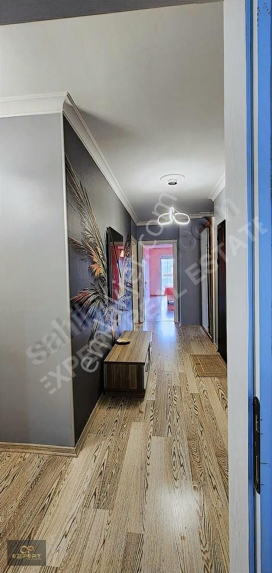 Kuşadası Kadınlar Denızı 3+1 Doğal Gazlı Geniş Daire