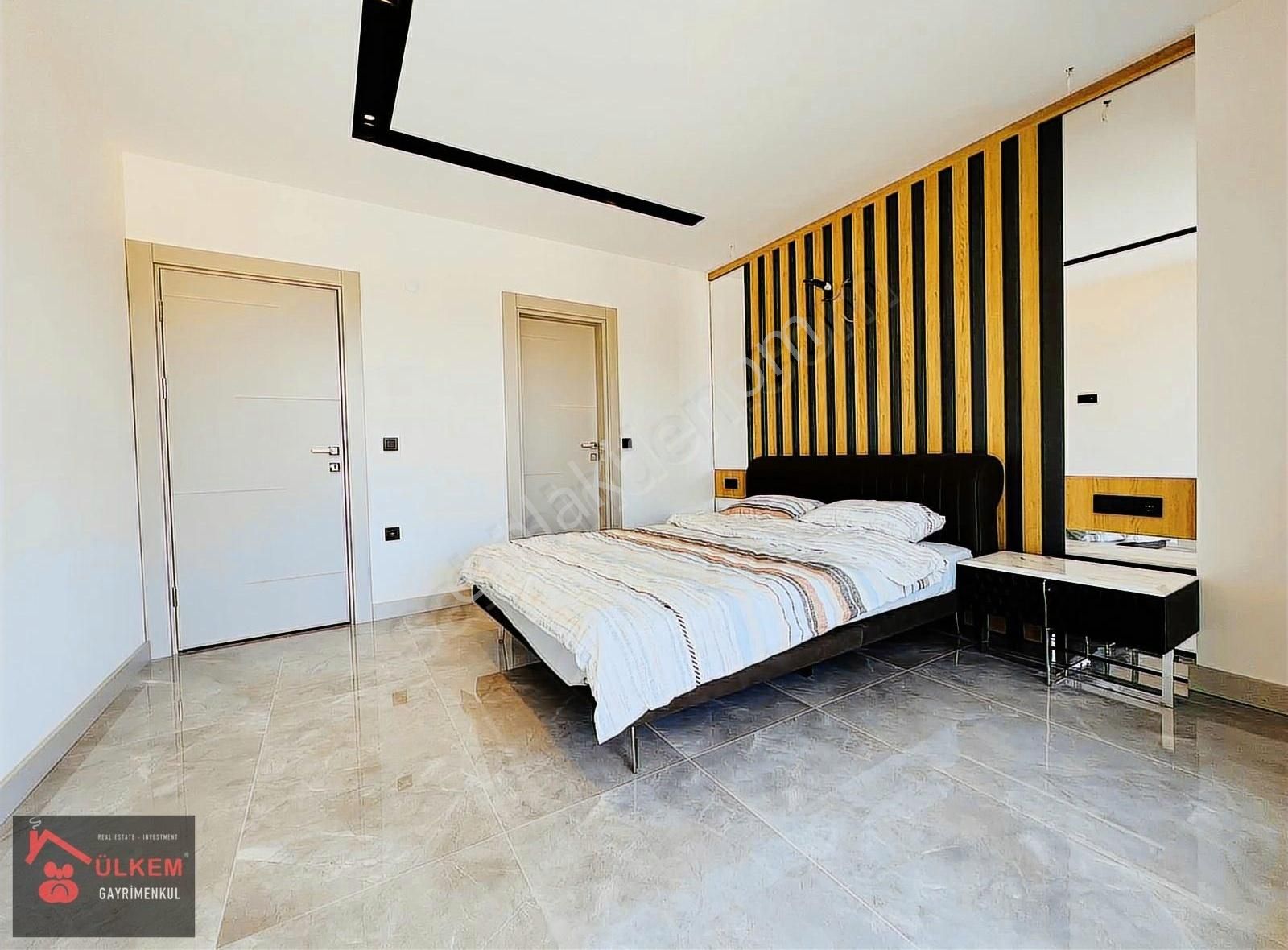 Davutlar Sahile 800 Mt Tek Müstakil Özel Otoparklı Sıfır Villa
