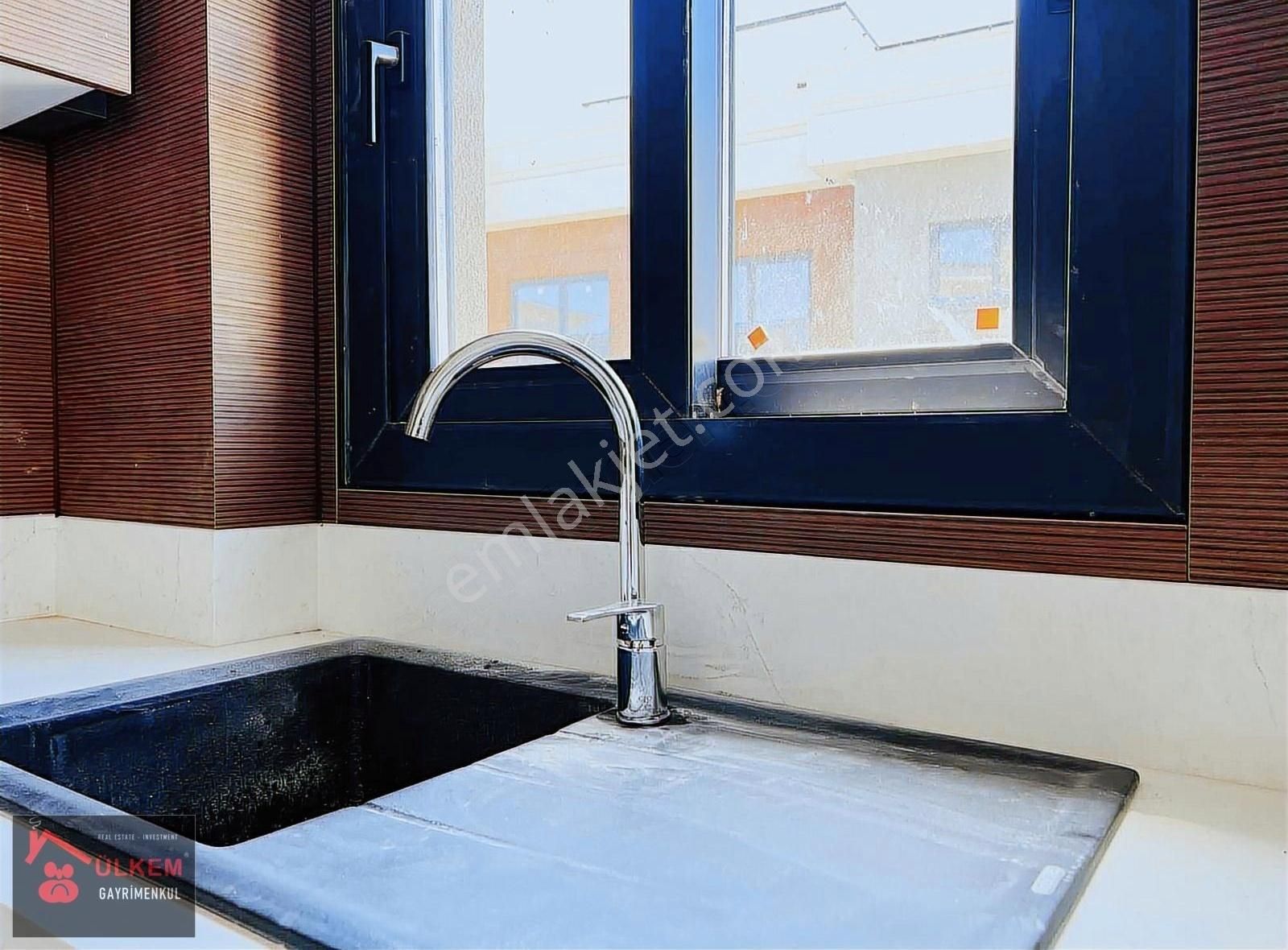 Havuzlu Site De 2+1 Ebeveynli Doğalgazlı Yerden Isıtmalı Daire