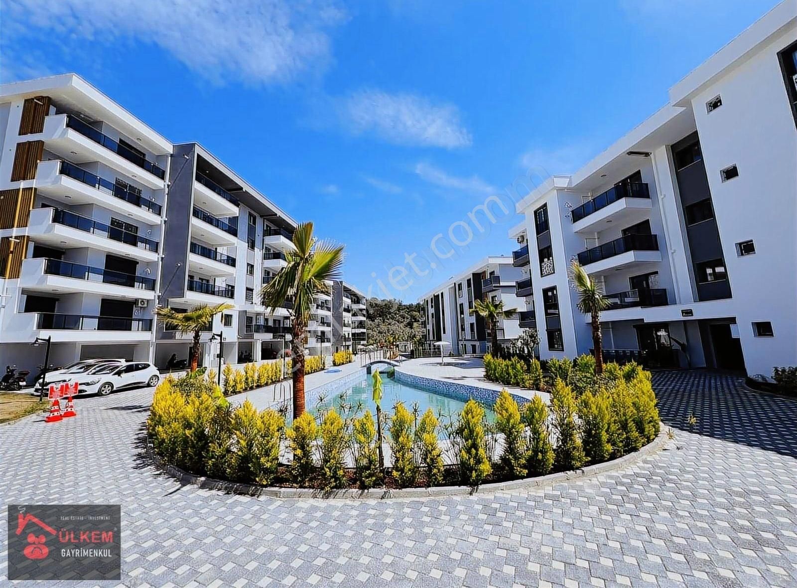 Özel Bahçeli 1+1 Loft Doğalgazlı Sıfır Havuzlu Site De Daire