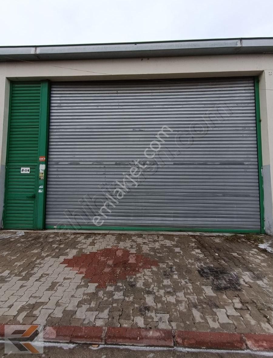 Yesil Sanayi Sitesinde Kiracili Satlik Dukkan Yatirimlik