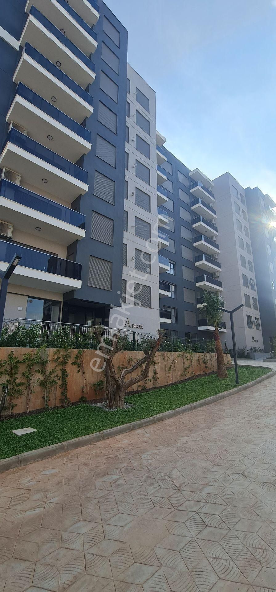 İzmir Menemen Koyunderede Muhteşem Konumda Sıfır Ultralüks Satılık 3+1 Daire