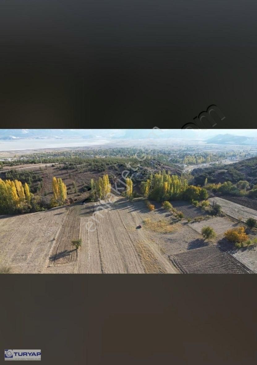 Yeşilova Yarışlı'da 1115 M2 Satılık Tarla