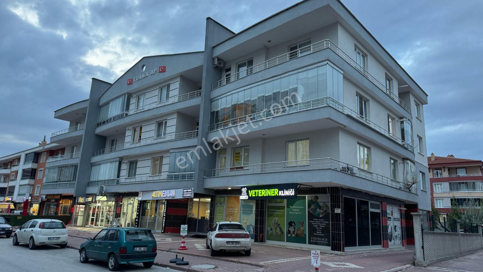 Kosova Mah. Farabi Hastanesi Yakını Satılık 3+1 Daire 3 Cepheli