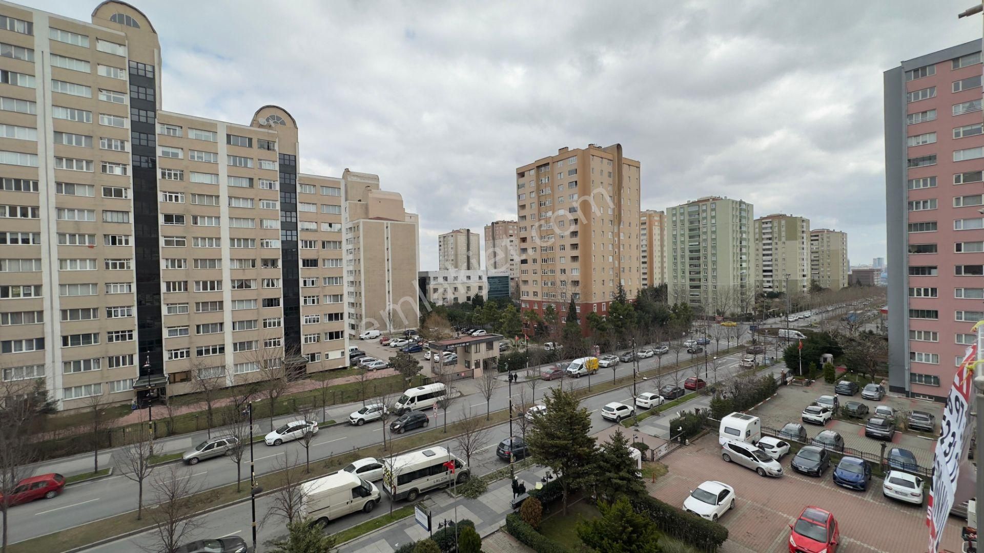 Beylikdüzü Site Metrobüs 3dk Yenilenmiş Kaçmaz 1+1 Kiralık Daire