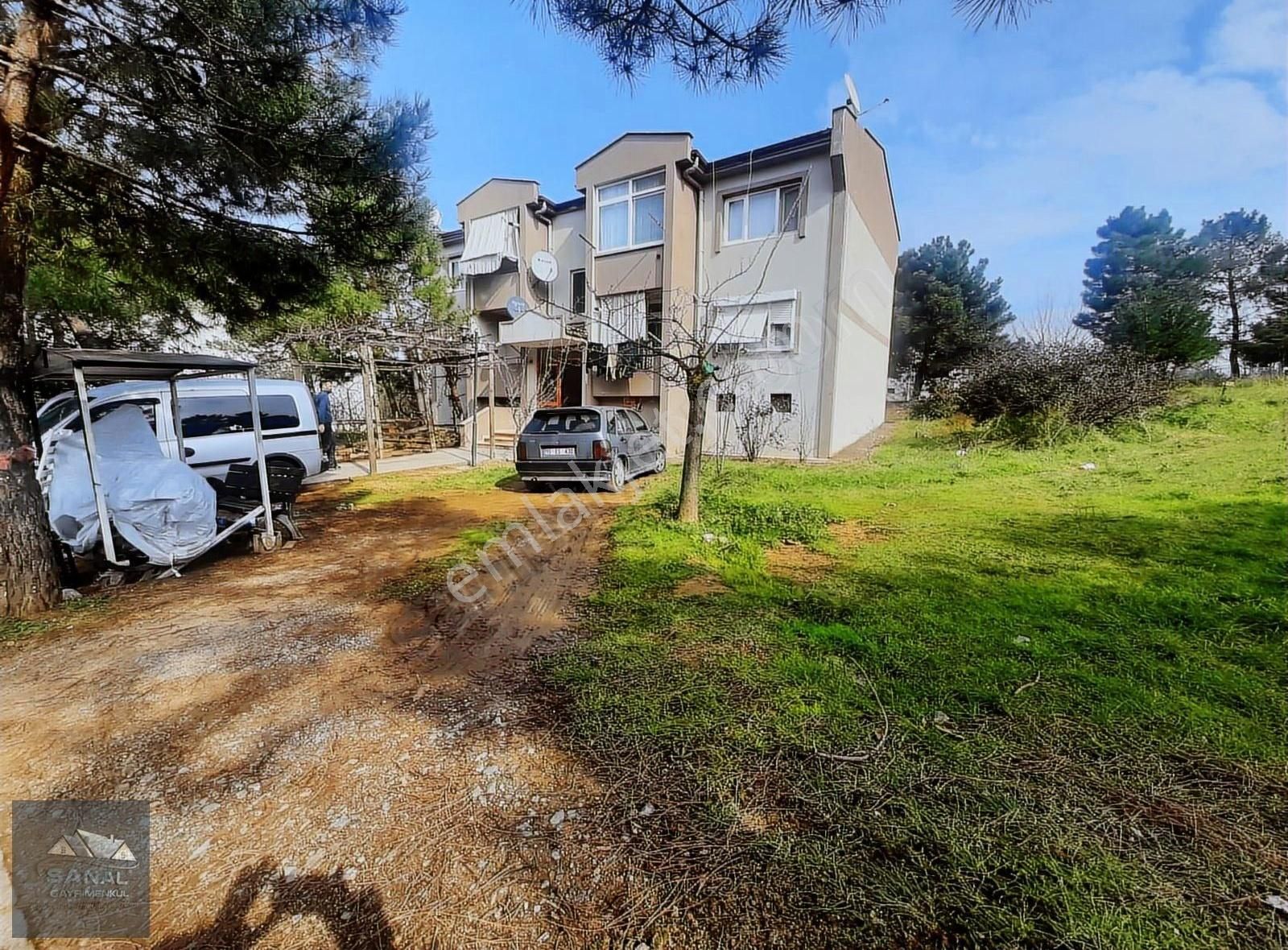 Şekerpınar'da Gosb'a Yakın Eşyalı Bahçeli 2+1 Kiralık Daire