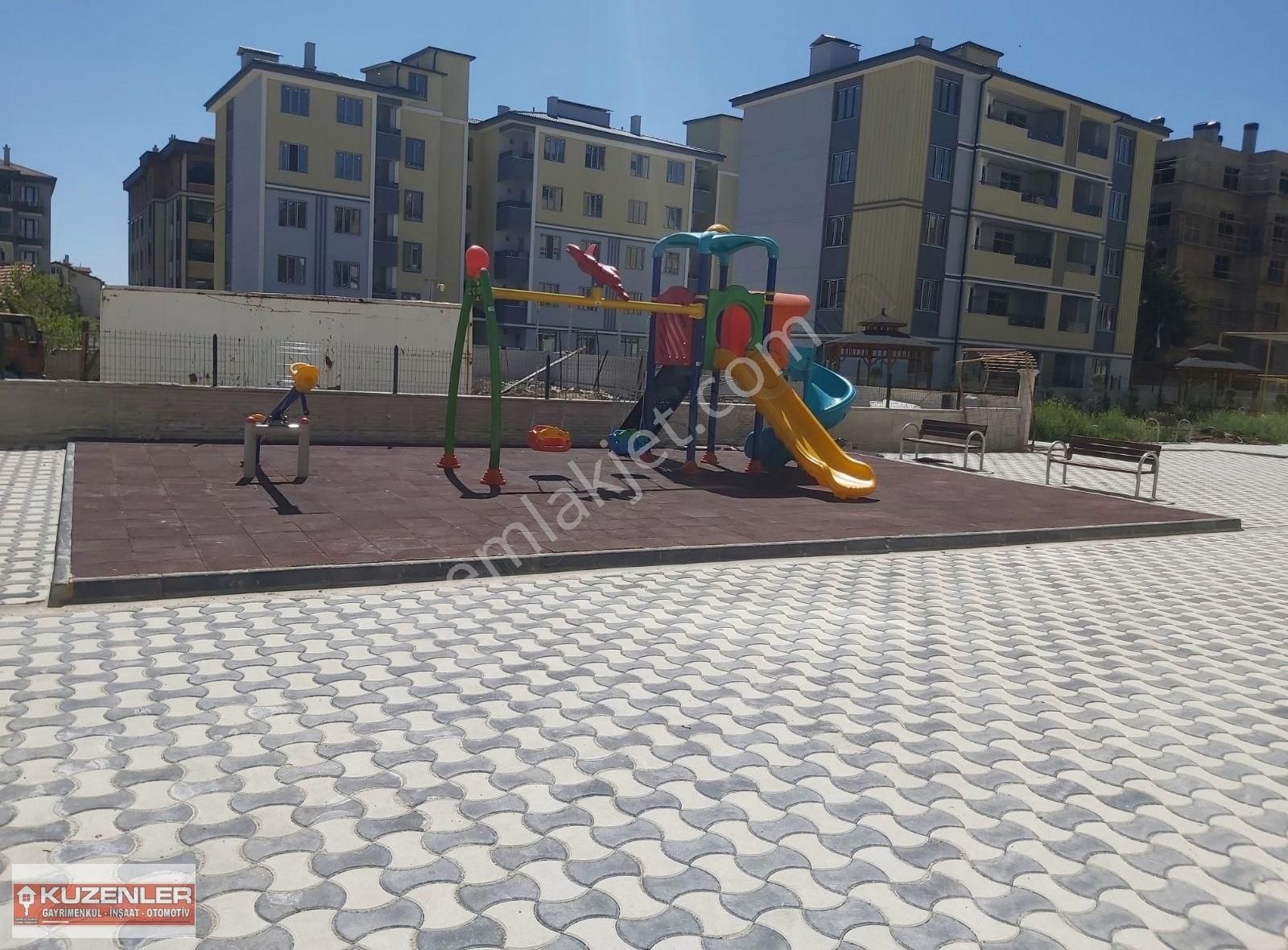 Kuzenler'den Akşemsettin Mah.sıfır 2 Adet 2+1 Satılık Daire
