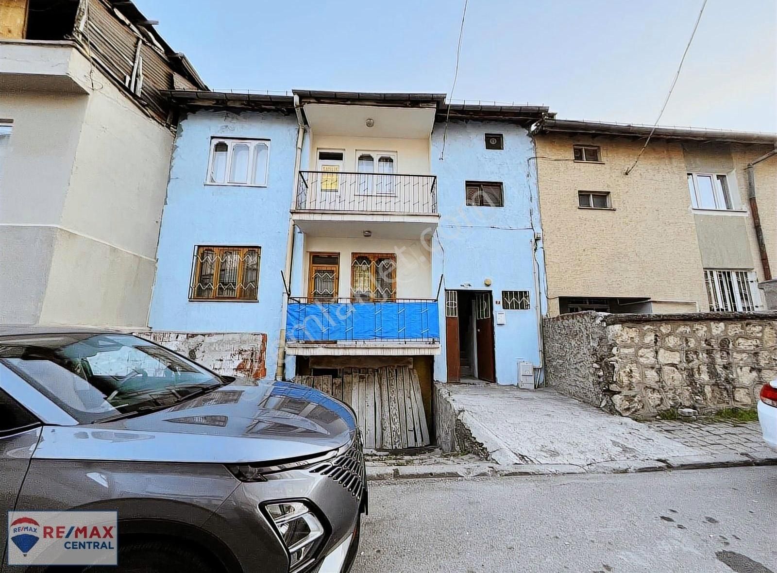 Remax Centralden Yeni Mahalle'de Komple Satılık Bina