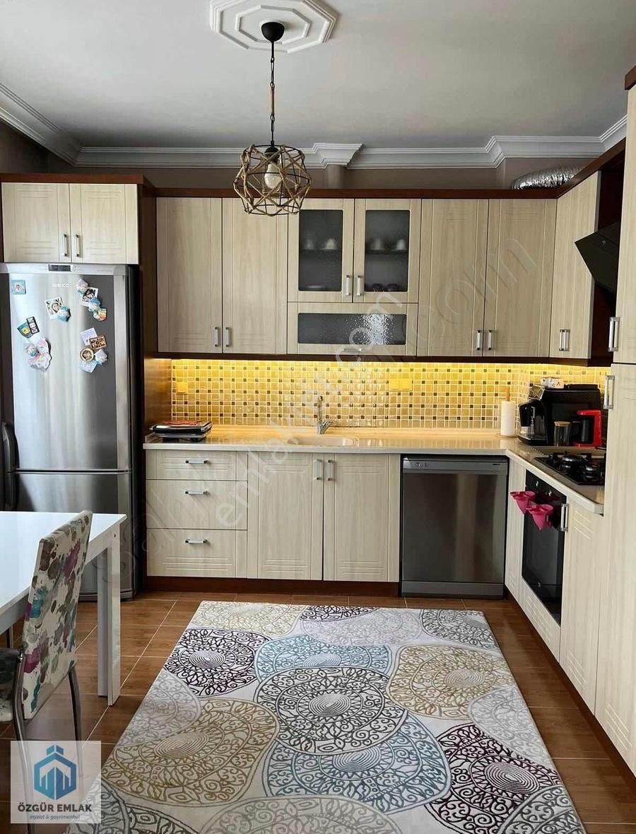 Şirinevler Mahallesi 3+1 Doğal Gazlı Satılık Daire