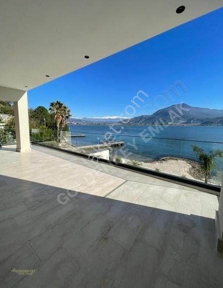 Fethiye Şövalye Adasında Denize Sıfır Lüks Yalı Tadında Villa