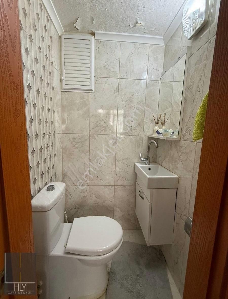 Hly Gayrimenkulden Plevne Mahallesinde 2+1 Y.giriş Satılık Daire