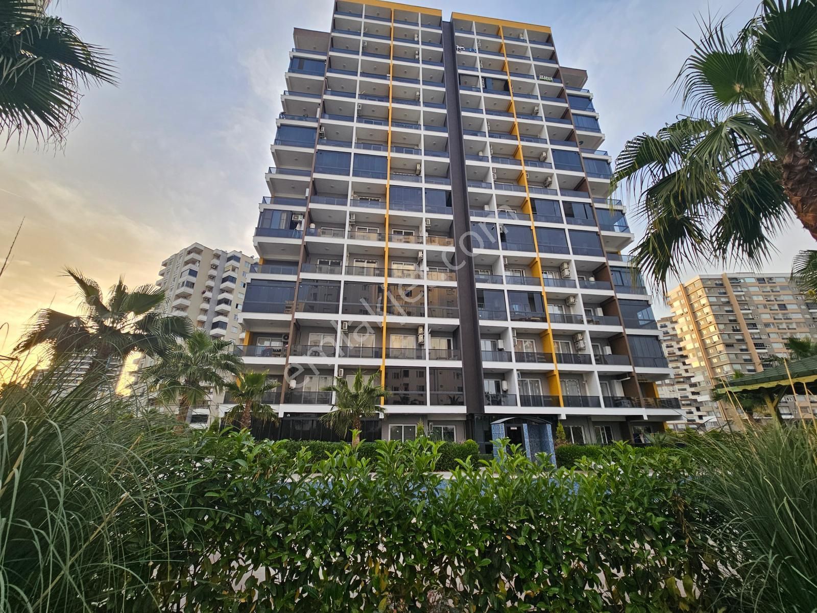 Mersin Mezitli Tece Deniz Mah. Sıfır Eşyalı Kiralık 1+1 Daire