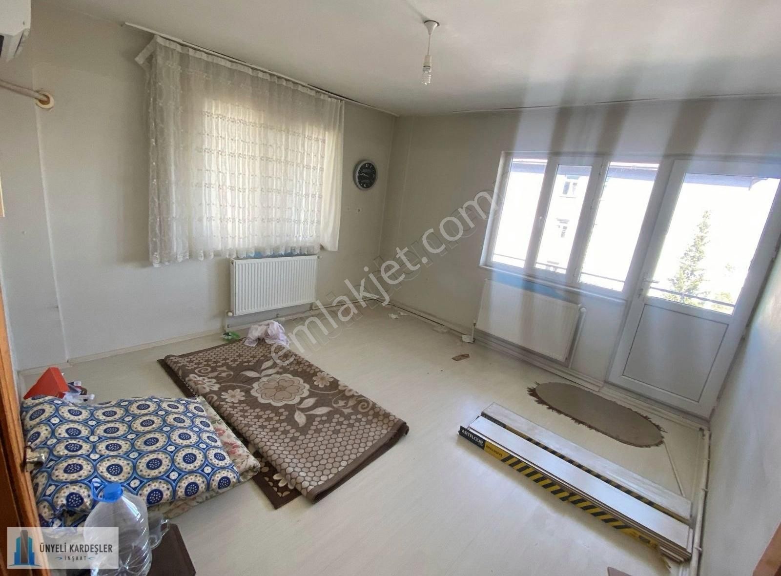 Şemikler Amiroğlu Okulu Yanı 170m2/3+1/arakat Daire