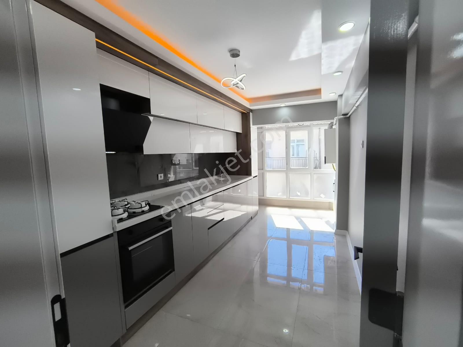 Yılmaz Gayrimenkulden Ful Yapılı Masrafsız Yapılı 3+1 Bagımsız Daire