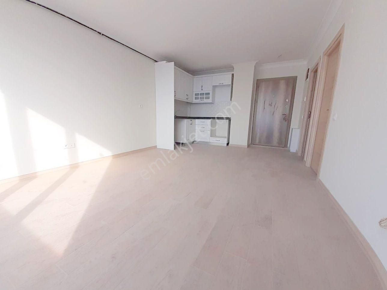Mertcan'dan Şeyhli Mah.iskanlı Site İçi 1+1 Daire