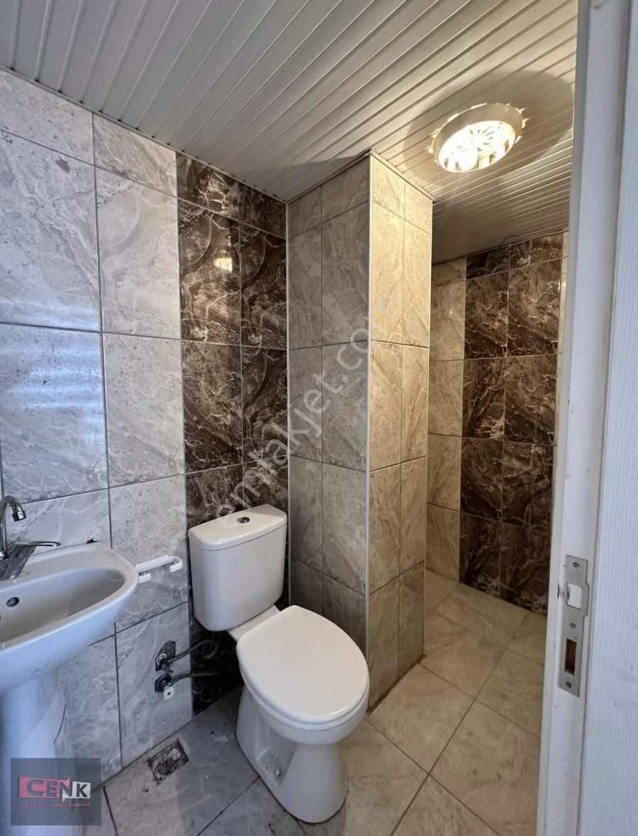 Fatih Mahallesi Satılık 2+1 Arakat Apart