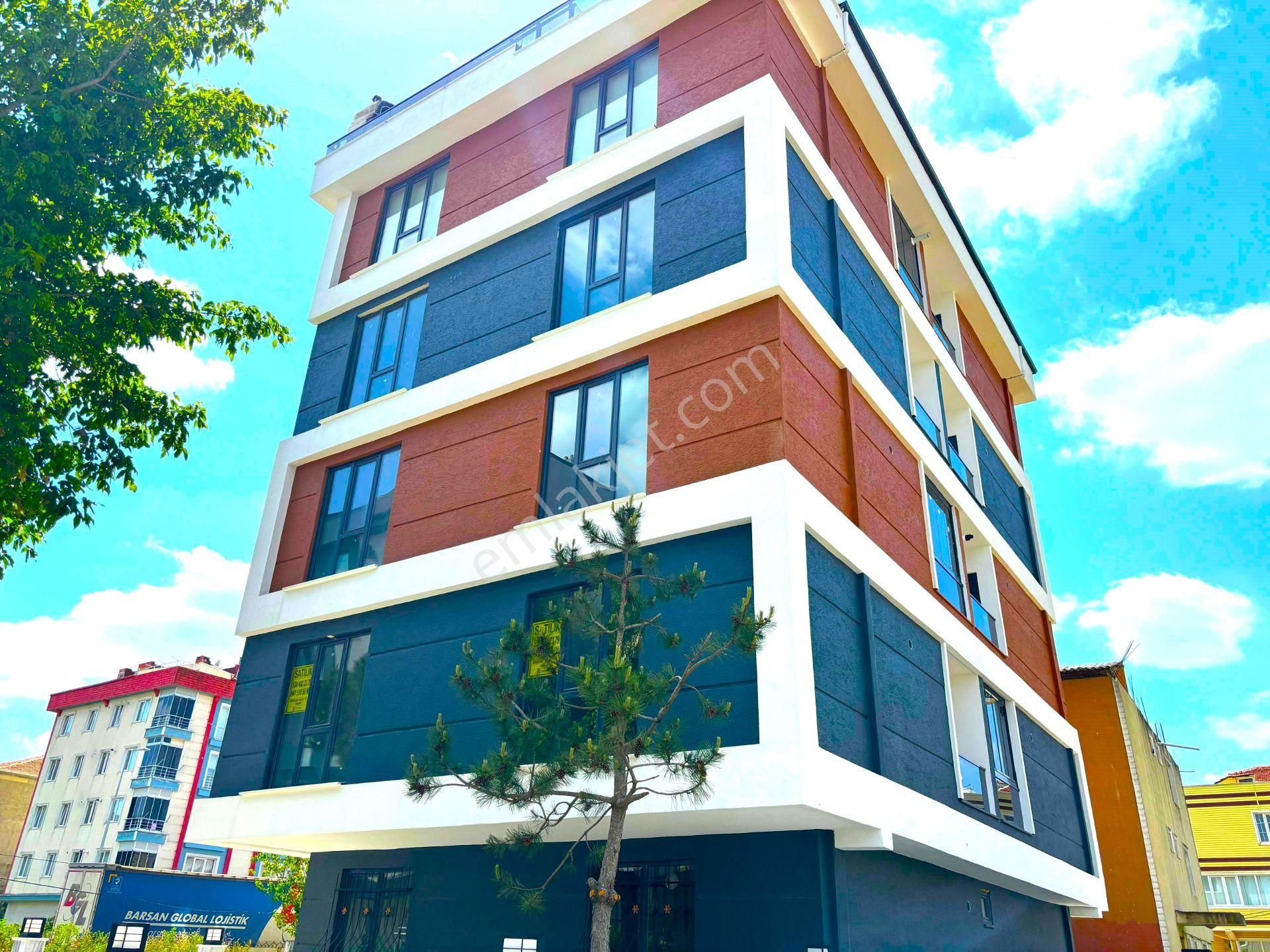 ***eryıldız İnşaat'tan***tepe Bölgesinde Büyük Teraslı İskanlı K.otoparklı Ultra Lüx 2+1