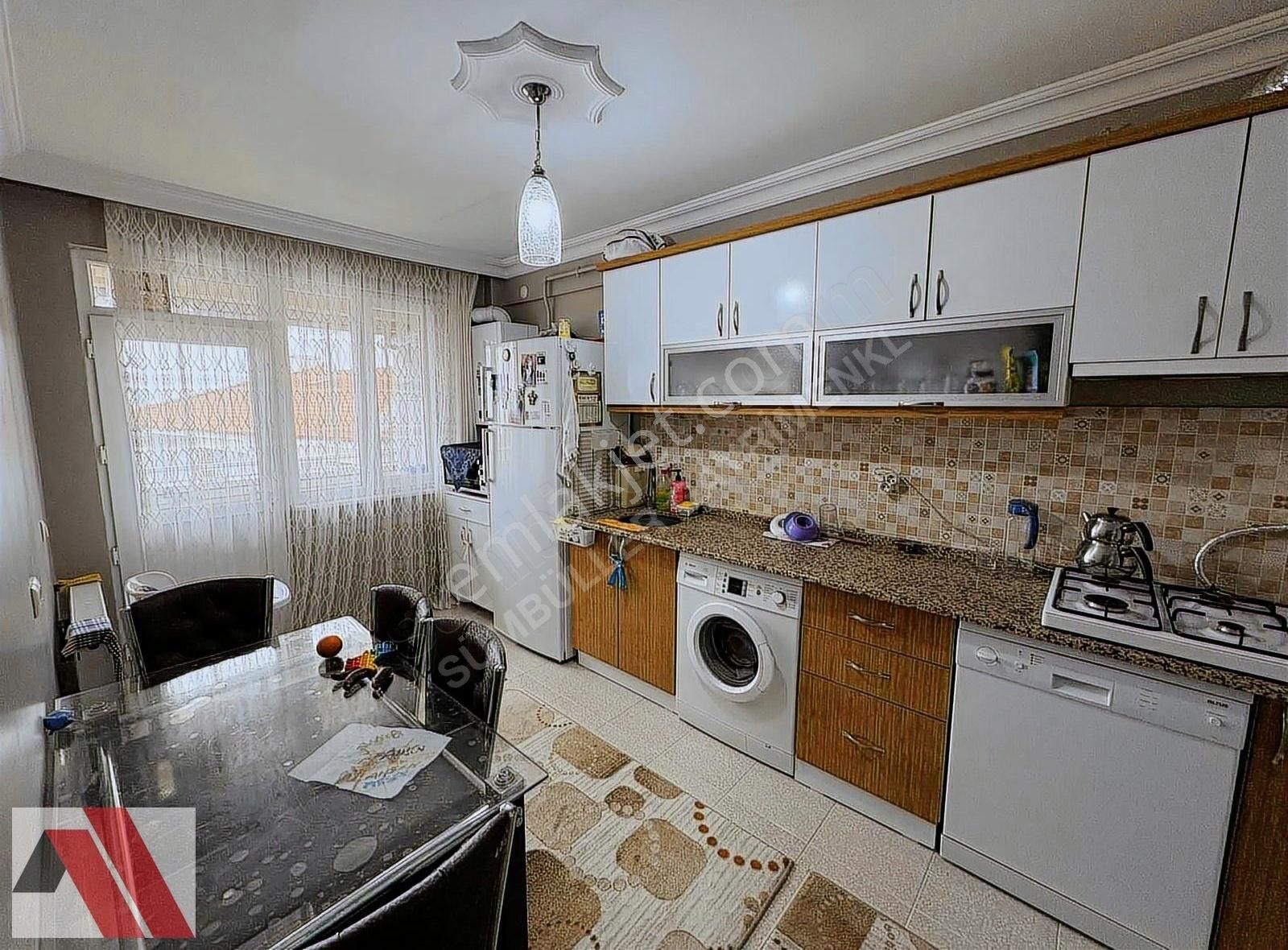Sümbüller'den Cadde Yakını Önü Açık İskanlı Asansörlü Geniş 2+1