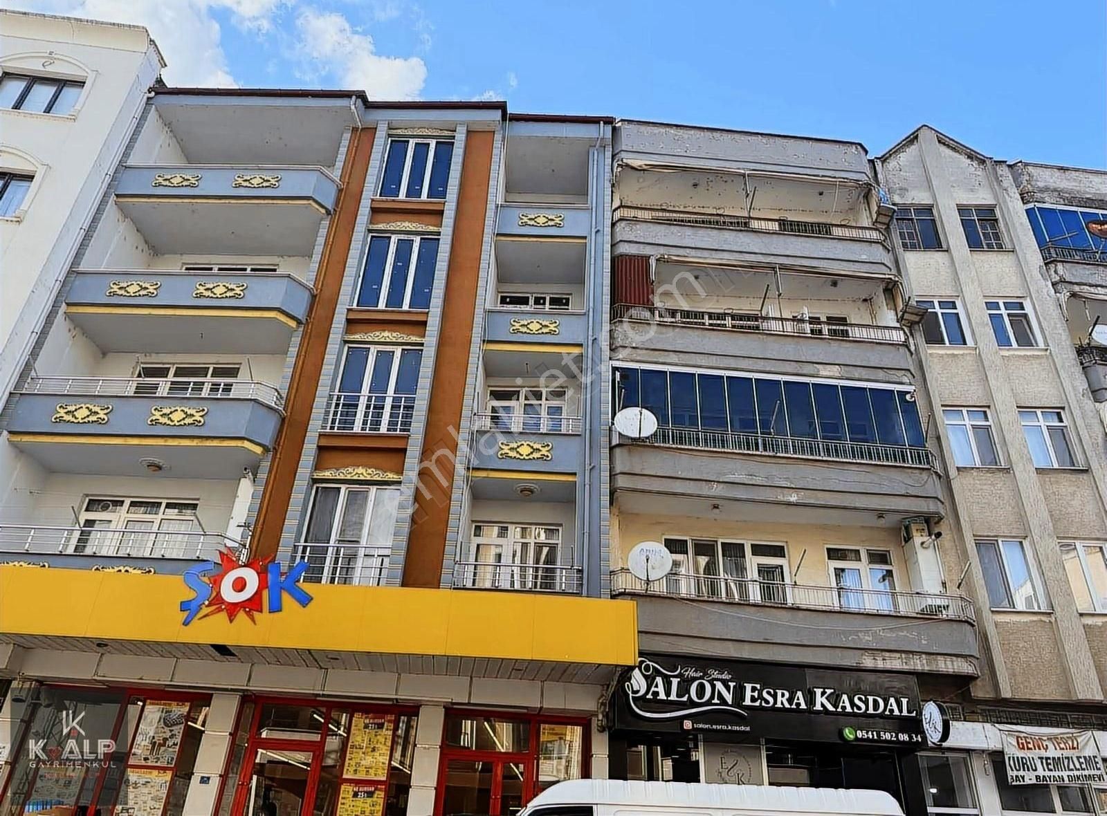 Avm Yanında Kiralık 4+1 Daire.eksiksiz İçi Yapılı