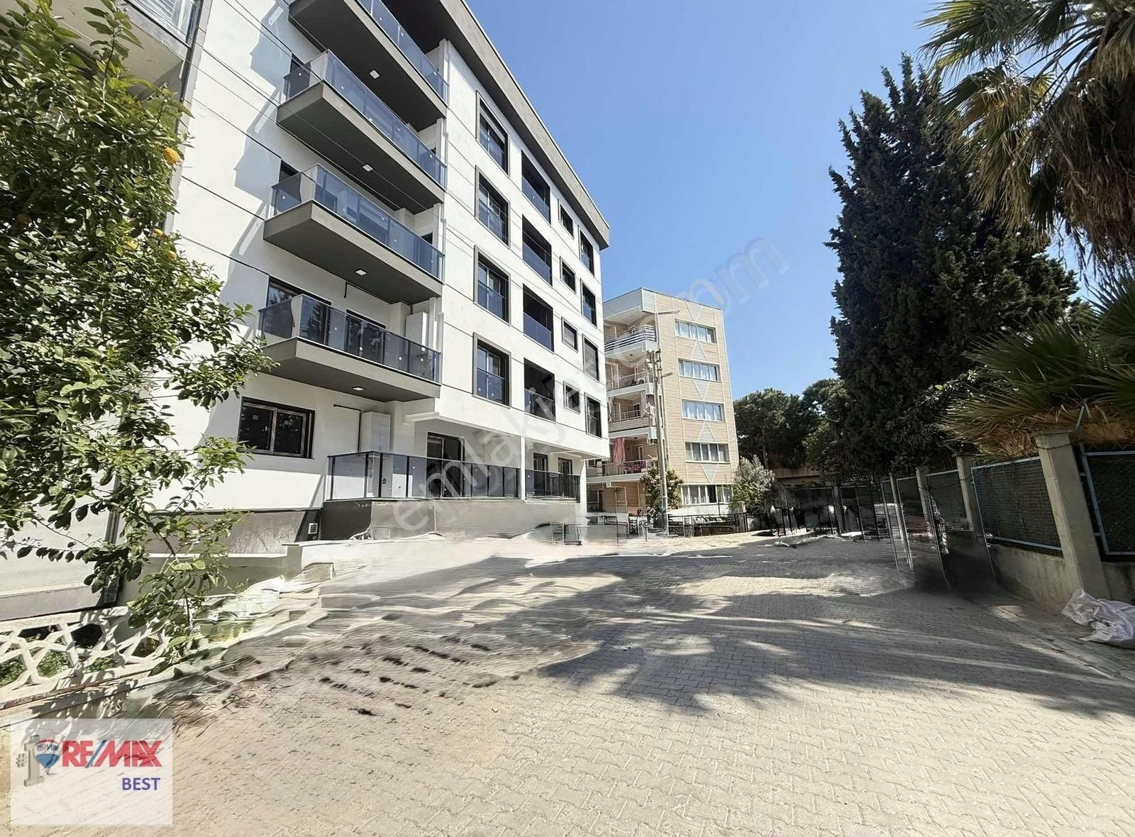Bahçelievlerde Satılık 2+1 Daire