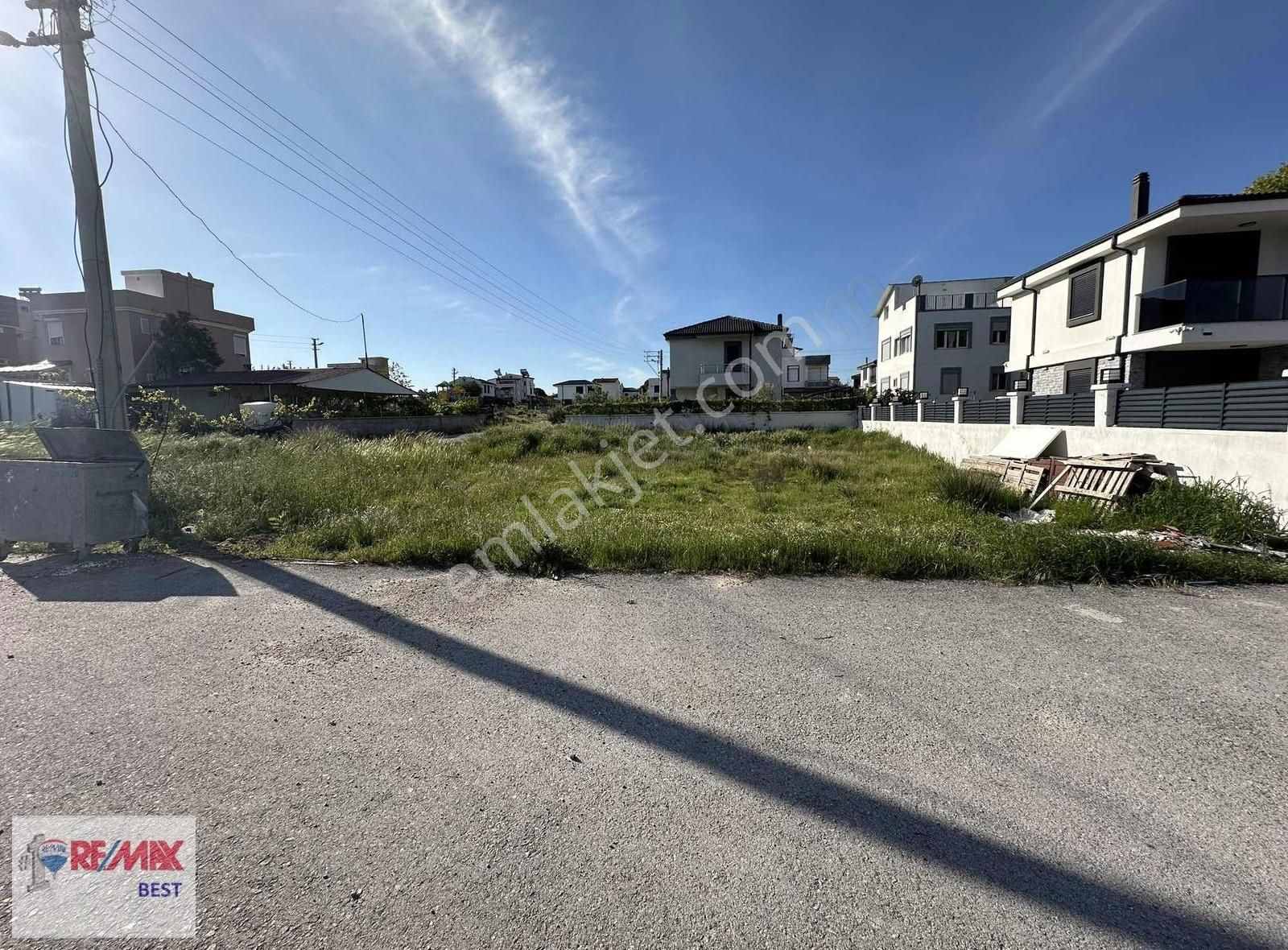 Remax Best Berk Meral'den Mordoğan'da Satılık İmarlı Arsa