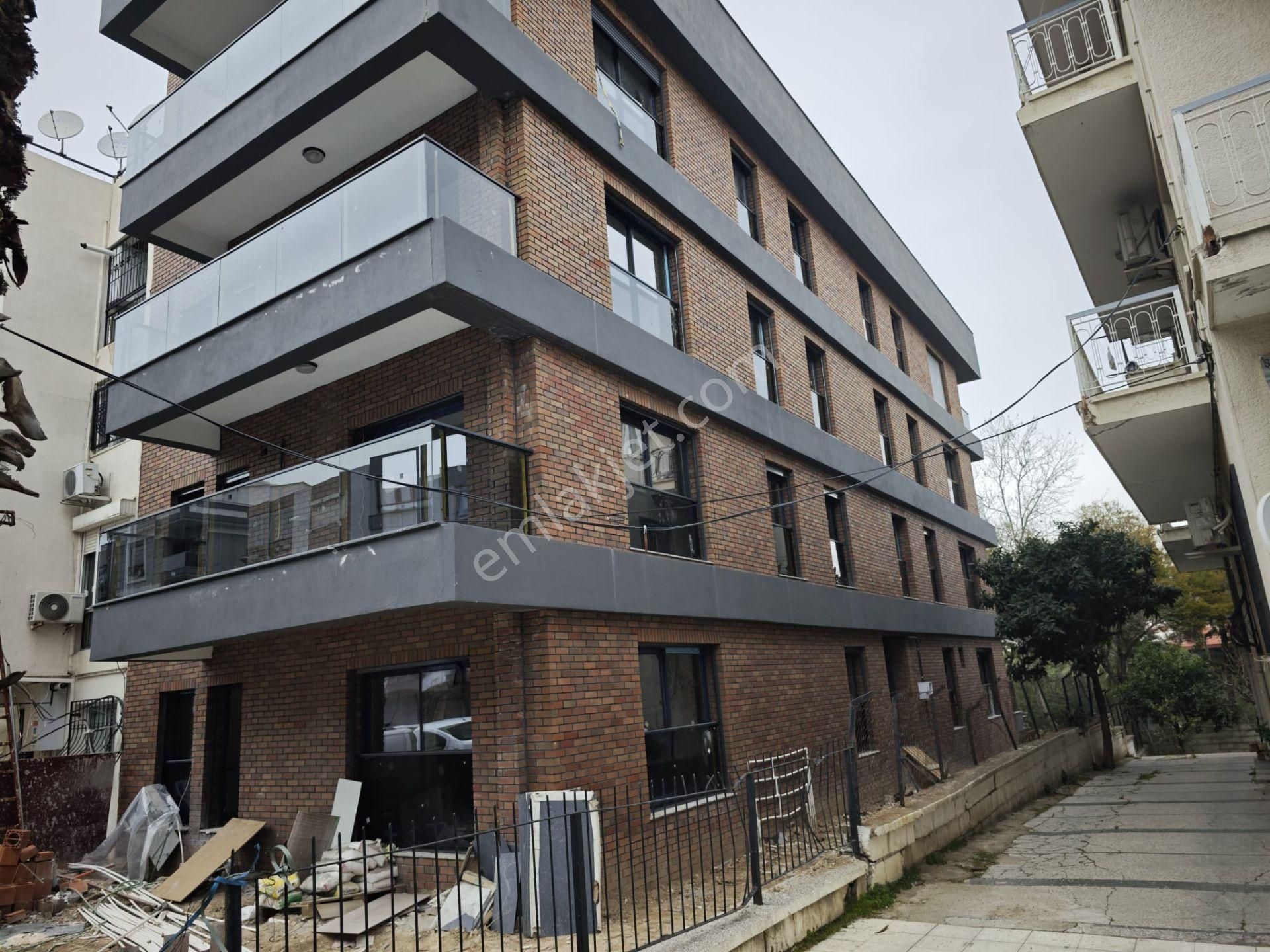 Amerikan Koleji Karşısı Sıfır Çok Kullanışlı 2+1 Daire