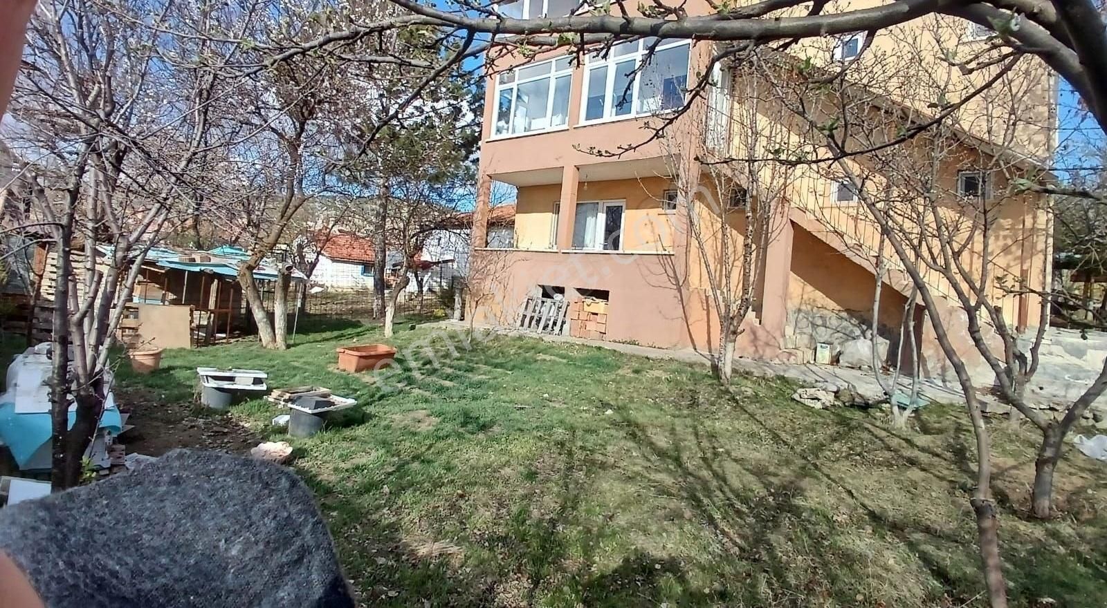 Arsasıyla Birlikte Müstakil Ev