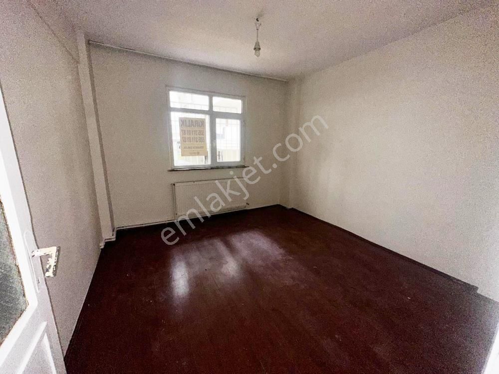 Yenibosna Çakmak Durağı Yakını 2+1 Kiralık Yüksek Giriş