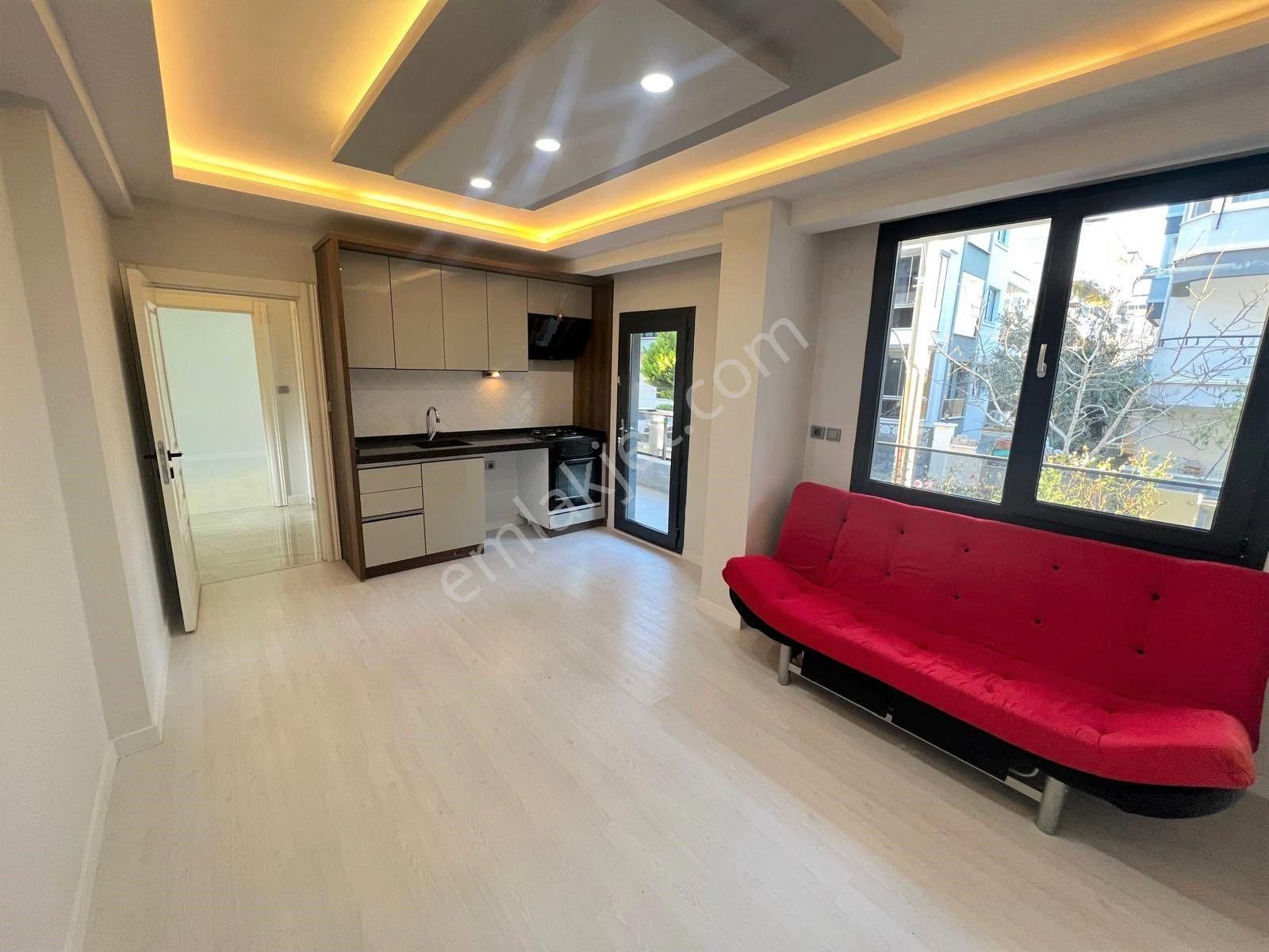 Akçay Aras Emlaktan Altınkumda Denize 300 Metre Geniş1+1 Daire