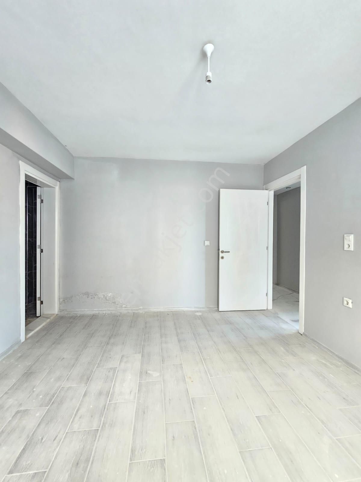 Denizli Çakmak'ta 3+1 160 M2 Kaçırılmayacak Fırsat Sıfır Ara Kat Satılık Daire