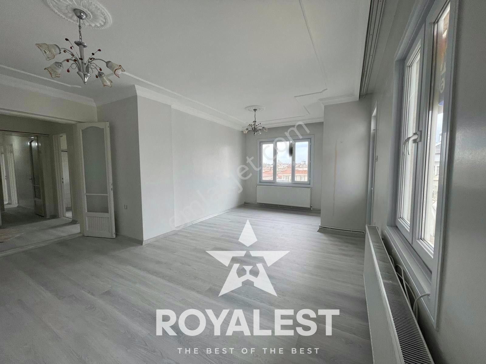 Royalest Ten Değirmiçemde Tamamen Yenilenmiş Hasarsız Daire