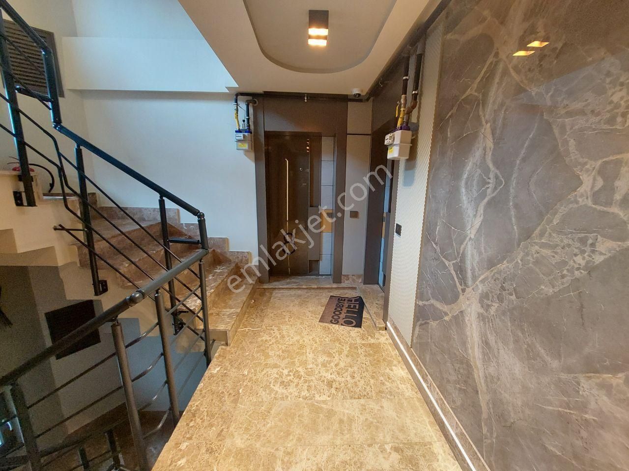 Diker Port Residence'da Eşyalı 3+1 Dubleks Satılık Daire